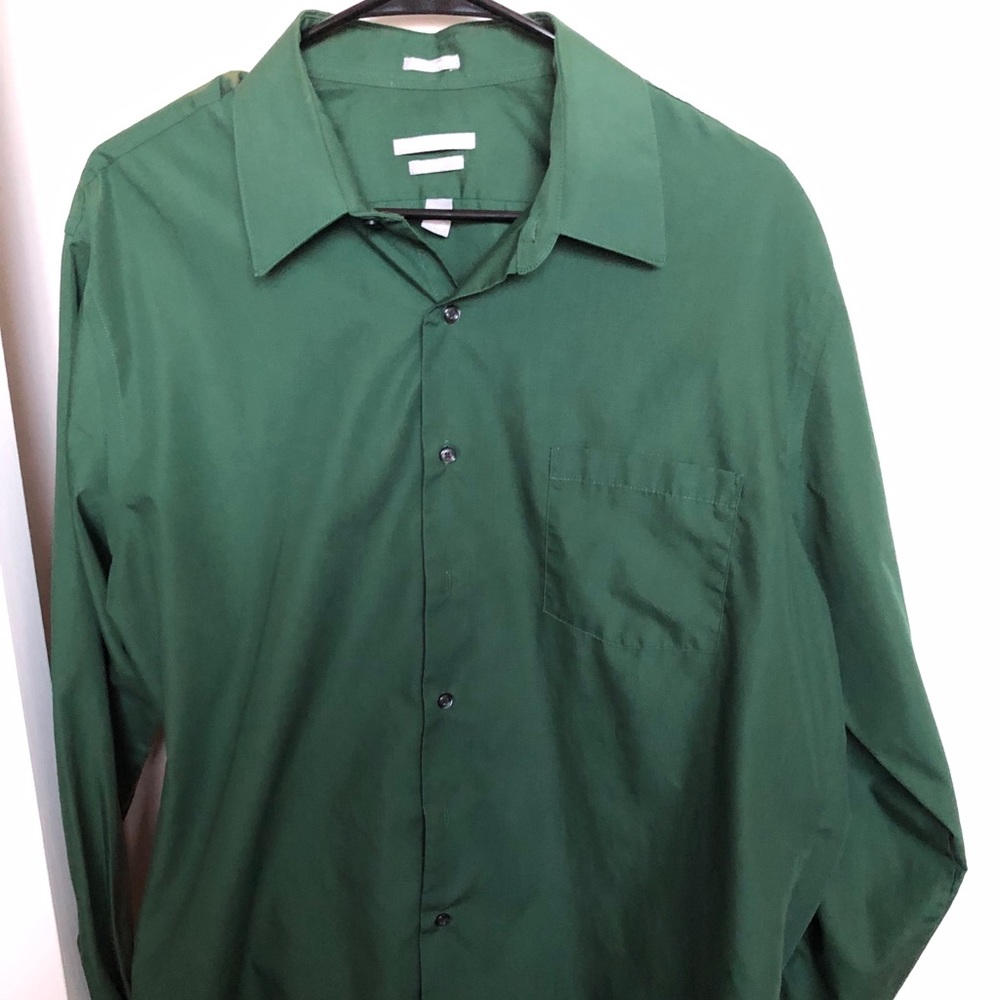 Men’s Van Huesen dress shirt